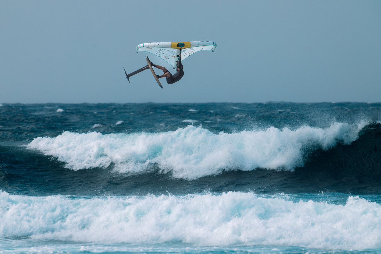 42260-3535_FinnSpencer_SkyStyleSLS26_UnitSLSConceptBlue26_Maui_Duotone_by-TobyBromwich-8803 42260-3535_FinnSpencer_SkyStyleSLS26_UnitSLSConceptBlue26_Maui_Duotone_by-TobyBromwich-8803