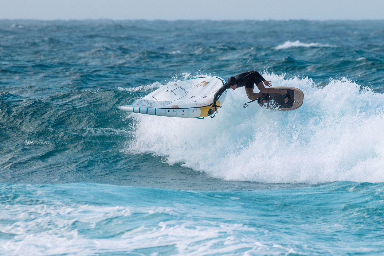 42260-3535_FinnSpencer_SkyStyleSLS26_UnitSLSConceptBlue26_Maui_Duotone_by-TobyBromwich-8884 42260-3535_FinnSpencer_SkyStyleSLS26_UnitSLSConceptBlue26_Maui_Duotone_by-TobyBromwich-8884