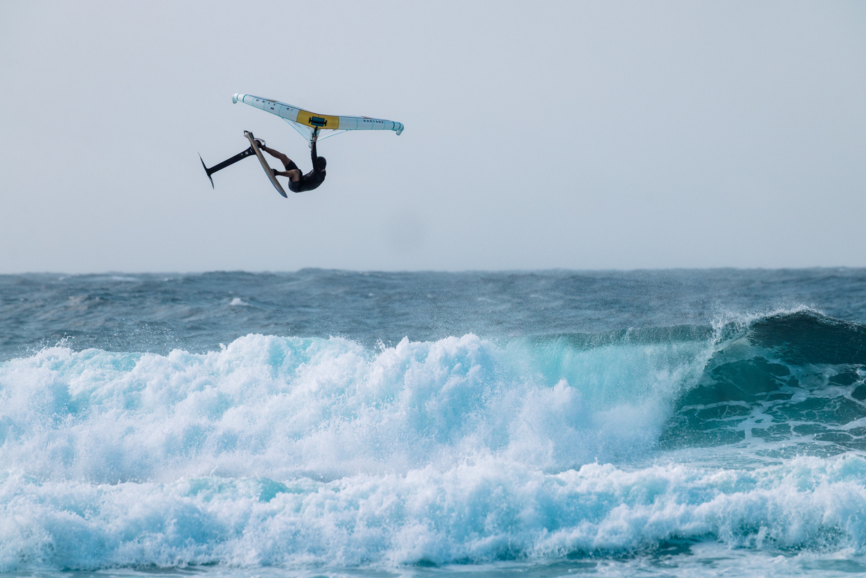 42260-3535_FinnSpencer_SkyStyleSLS26_UnitSLSConceptBlue26_Maui_Duotone_by-TobyBromwich-8934 42260-3535_FinnSpencer_SkyStyleSLS26_UnitSLSConceptBlue26_Maui_Duotone_by-TobyBromwich-8934