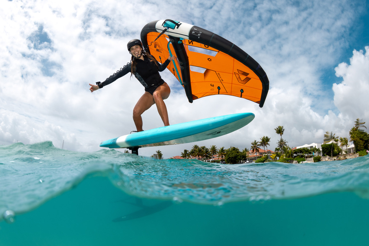 42260-3605_MariaBehrens_SkyStart26_Unit26_Guadeloupe_Duotone_by-TobyBromwich-8626 42260-3605_MariaBehrens_SkyStart26_Unit26_Guadeloupe_Duotone_by-TobyBromwich-8626