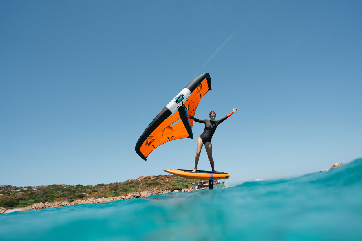 42260-3607_ManuelaJungo_SkyFree26_Unit26_Sardinia_Duotone_by-ChiaraSoccinDSC08680 42260-3607_ManuelaJungo_SkyFree26_Unit26_Sardinia_Duotone_by-ChiaraSoccinDSC08680