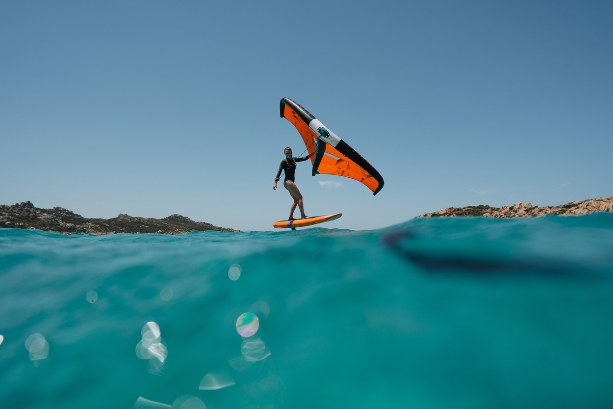 42260-3607_ManuelaJungo_SkyFree26_Unit26_Sardinia_Duotone_by-ChiaraSoccinDSC08730 42260-3607_ManuelaJungo_SkyFree26_Unit26_Sardinia_Duotone_by-ChiaraSoccinDSC08730