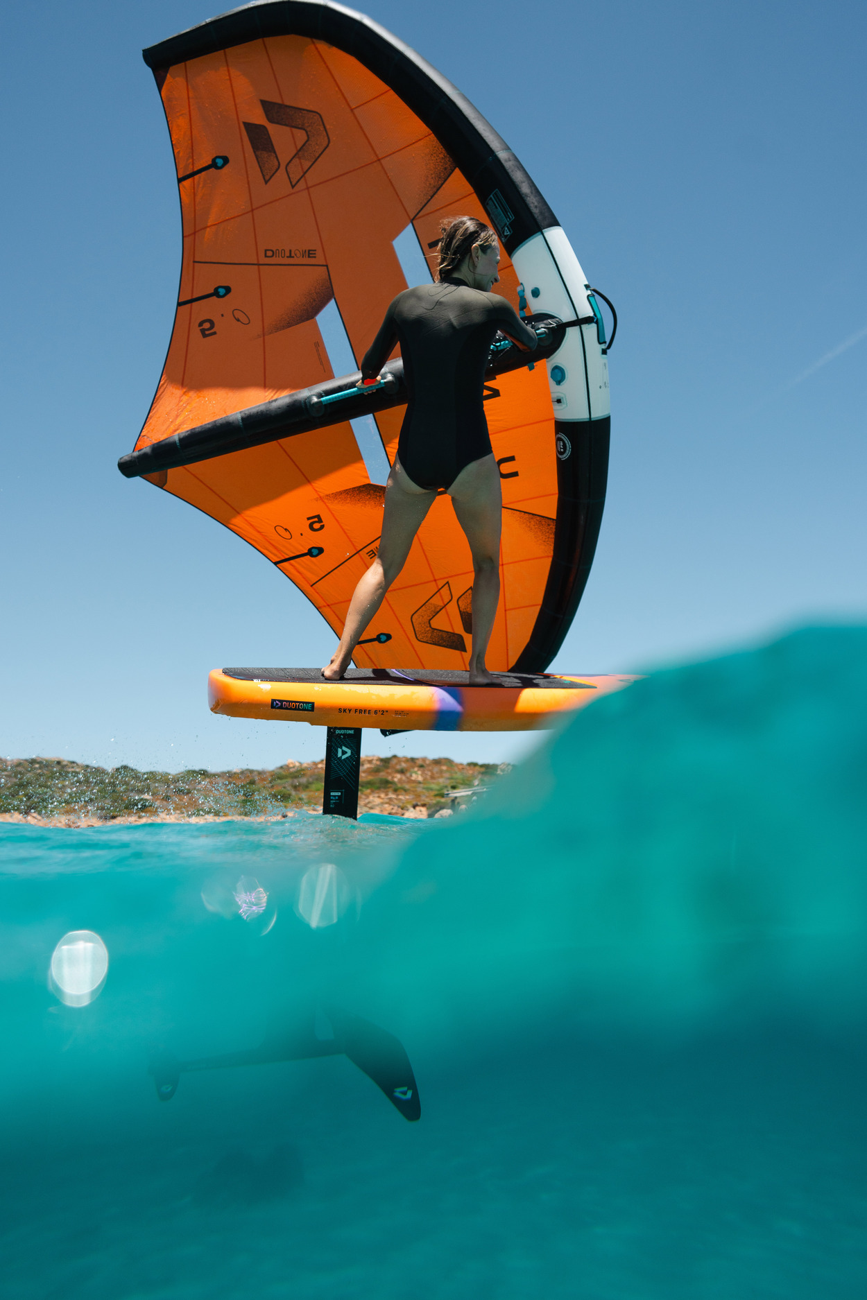 42260-3607_ManuelaJungo_SkyFree26_Unit26_Sardinia_Duotone_by-ChiaraSoccinDSC08822 42260-3607_ManuelaJungo_SkyFree26_Unit26_Sardinia_Duotone_by-ChiaraSoccinDSC08822