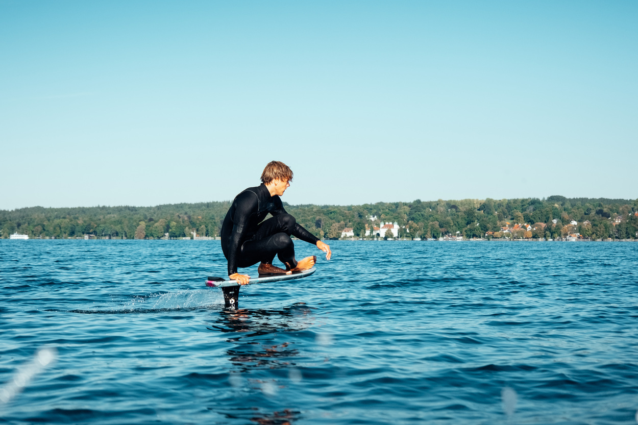 42260-3608_BenjaminMay_StriderSLS26_LakeStarnberg_Duotone_by-reinspire-d_Dennis-Rein_FUJI8562 42260-3608_BenjaminMay_StriderSLS26_LakeStarnberg_Duotone_by-reinspire-d_Dennis-Rein_FUJI8562